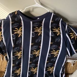 Dark leaf Pacsun shirt